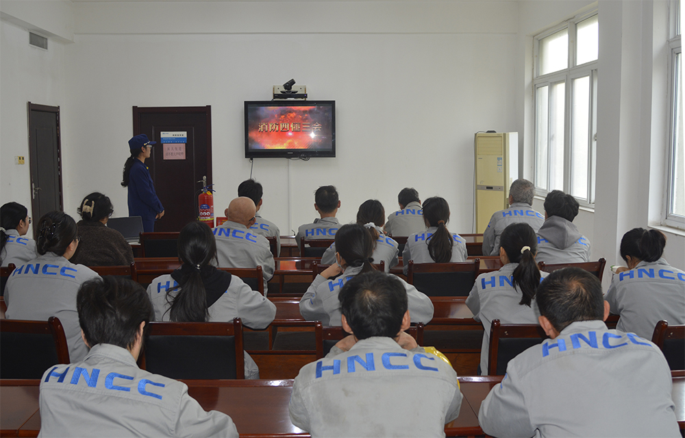 以訓(xùn)筑防，以練備戰(zhàn) ——開(kāi)封鐵塔橡膠組織開(kāi)展2025年消防 宣傳月專(zhuān)題培訓(xùn)